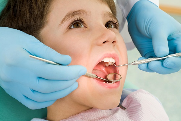 viêm tủy răng ở trẻ em, điều trị viêm tủy răng ở trẻ em, bệnh viêm tủy răng ở trẻ em, cách điều trị viêm tủy răng ở trẻ em, viêm tủy răng ở trẻ, viêm tủy răng ở trẻ nhỏ, Viêm tủy răng ở trẻ, trẻ bị viêm tủy răng, viêm tủy răng trẻ em, viêm tủy răng ở trẻ nhỏ, viêm tủy răng sữa ở trẻ, viêm tủy răng sữa, cách điều trị viêm tủy răng 